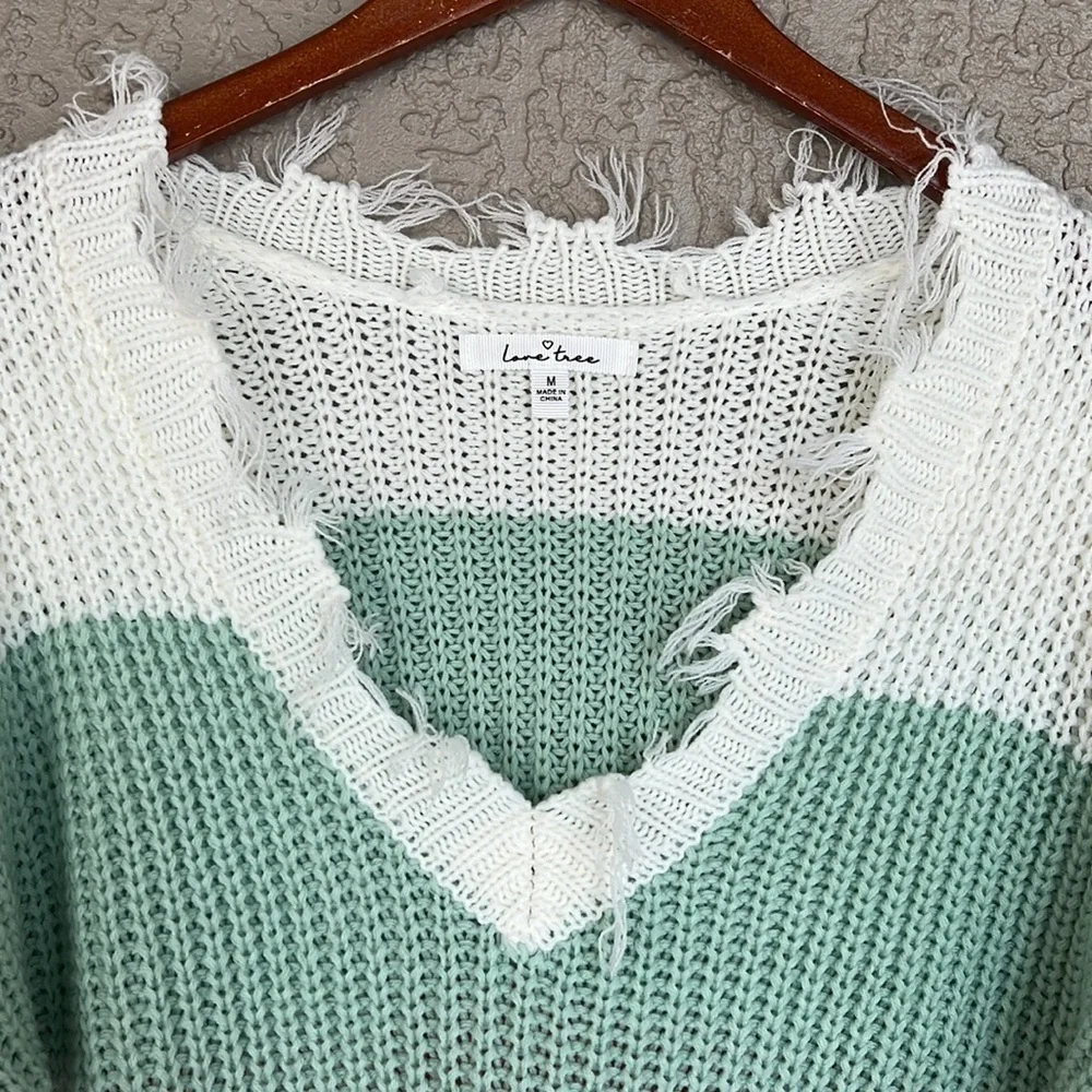 Love Tree Color Block Distressed V-Neck Knit Sweater Medium